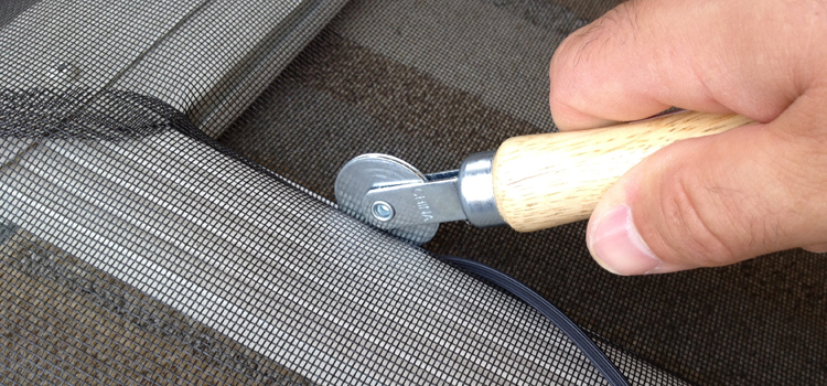 metal screen door repair in Oak Hills